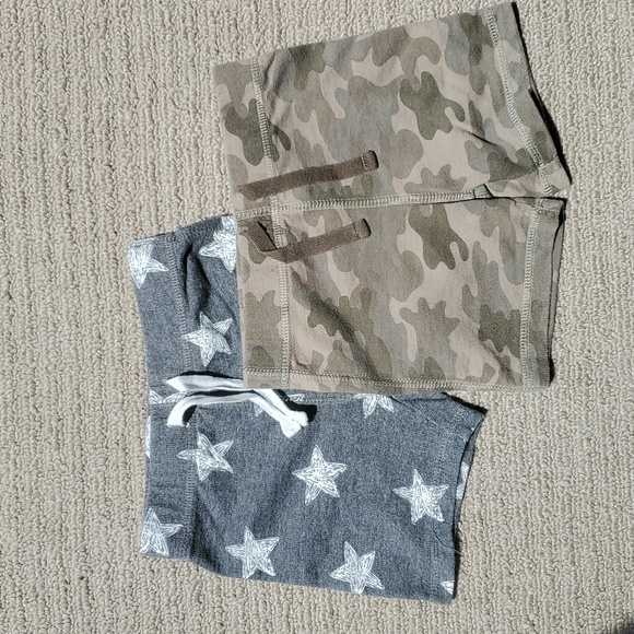 Set of 2 First Impressions shorts - Picture 1 of 2